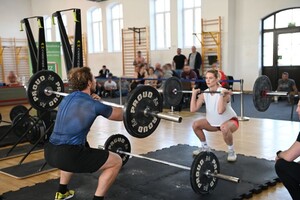 podnoszenie ciężarów drużyna 