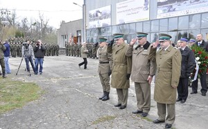 Apel Pamięci dedykowany ofiarom katastrofy lotniczej pod Smoleńskiem oraz uroczystości związane z upamiętnieniem 76. rocznicy Zbrodni Katyńskiej 