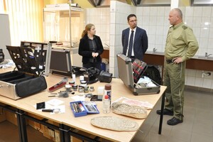 Funkcjonariusze policji włoskiej i polskiej z wizytą studyjną w Centrum Szkolenia Straży Granicznej 